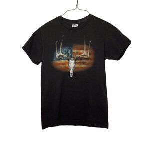 Delta Pro Weight Size Small Adult Deer Head Skull with Red White & Blue flag Tee